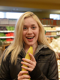 FreshPornPics presents: Wren Davis Whole Foods Spider